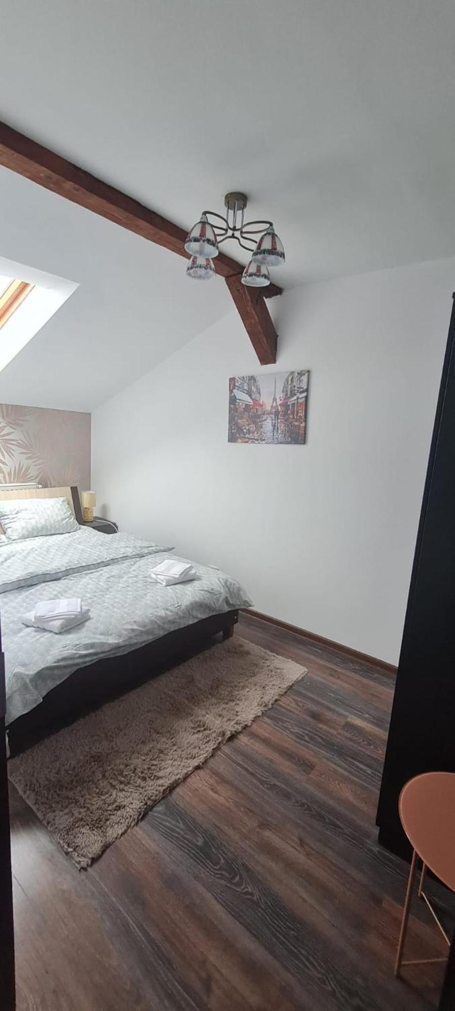 Cosy 2 Bedroom Apartment In New Town Брашов Екстериор снимка
