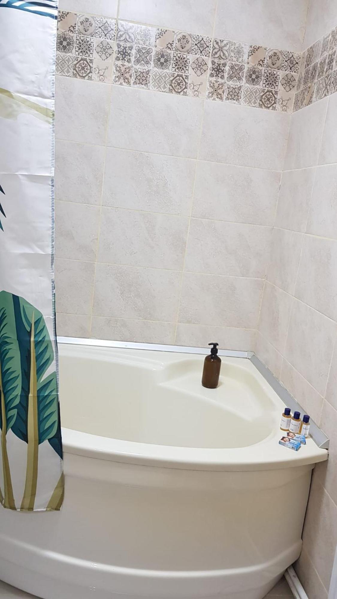 Cosy 2 Bedroom Apartment In New Town Брашов Екстериор снимка